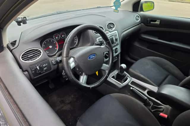 Ford Focus (2007) thumbnail 4