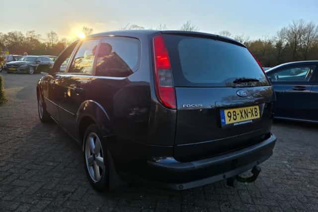 Ford Focus (2007) thumbnail 5