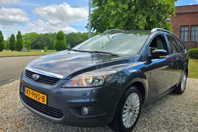 Ford Focus (2011) thumbnail 4