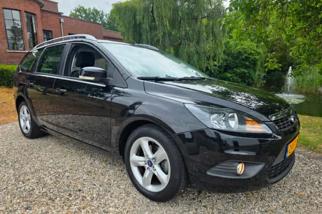 Ford Focus (2011) thumbnail 1