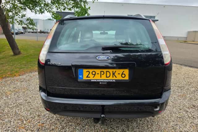Ford Focus (2011) thumbnail 5
