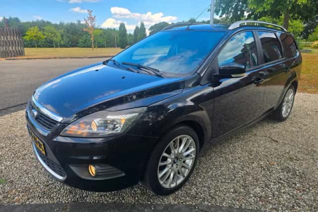 Ford Focus (2008) thumbnail 4