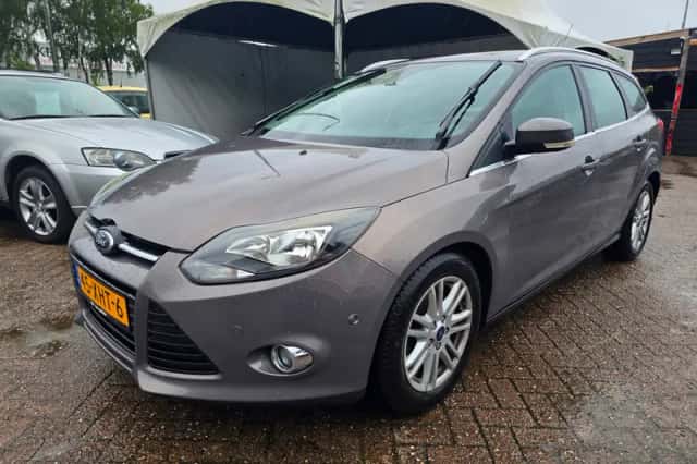Ford Focus (2012) thumbnail 1