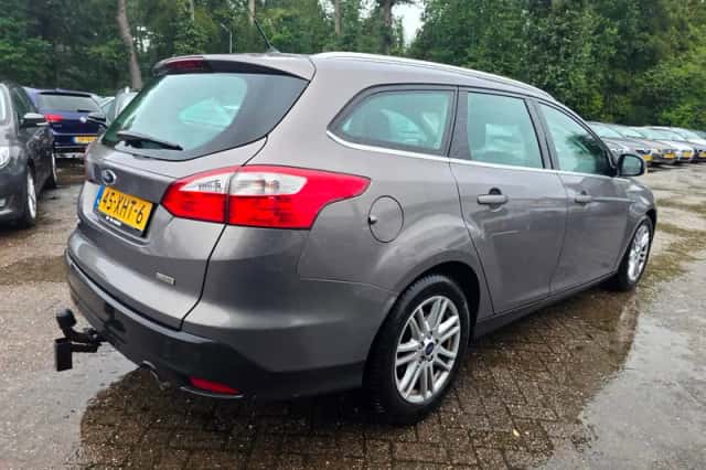 Ford Focus (2012) thumbnail 6