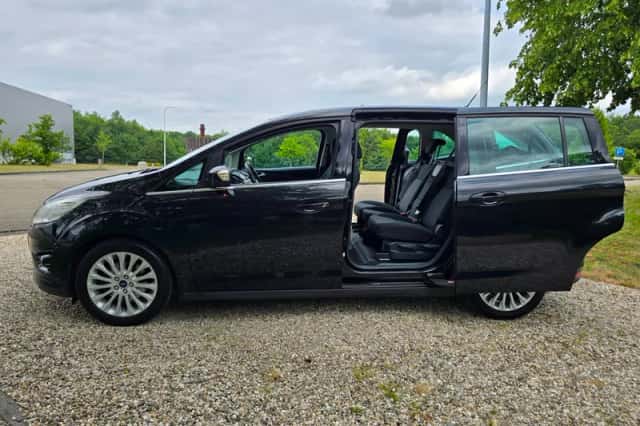 Ford Grand C-Max (2014) thumbnail 4