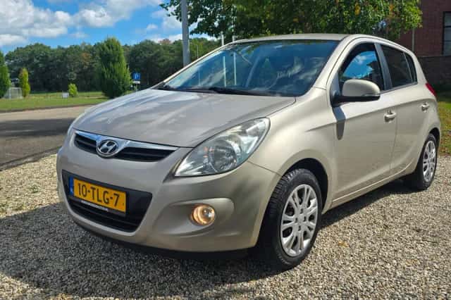 Hyundai i20 (2012) thumbnail 4
