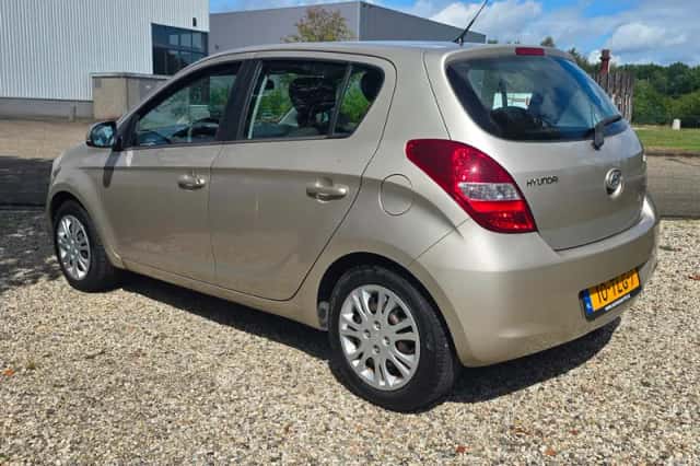 Hyundai i20 (2012) thumbnail 6