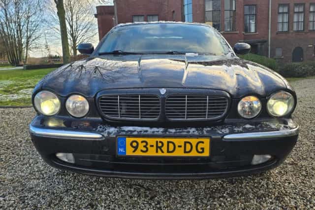 Jaguar XJ (2005) thumbnail 2
