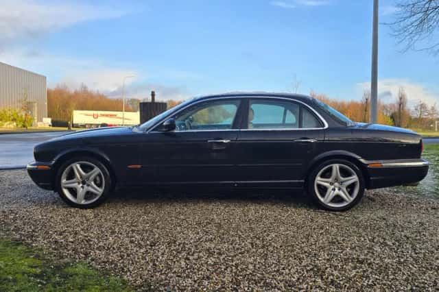 Jaguar XJ (2005) thumbnail 4