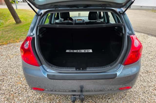 Kia Cee'd (2007) thumbnail 4