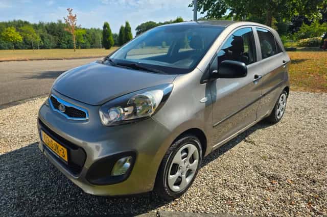 Kia Picanto (2011) thumbnail 6