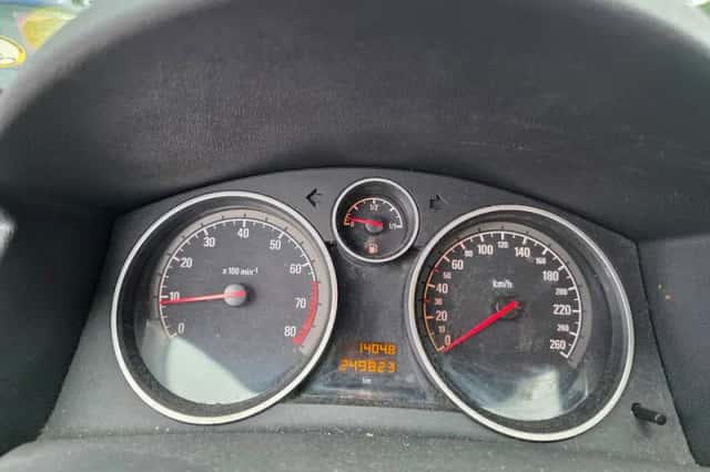 Opel Astra (2009) thumbnail 4