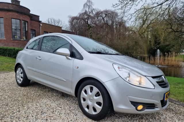 Opel Corsa (2007) thumbnail 1