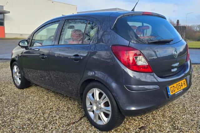 Opel Corsa (2008) thumbnail 5