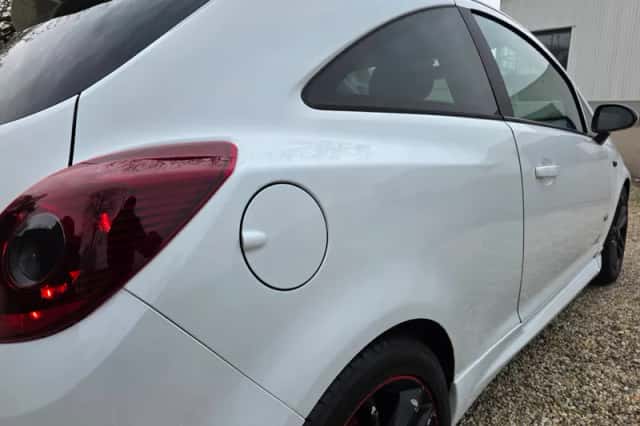 Opel Corsa (2010) thumbnail 6
