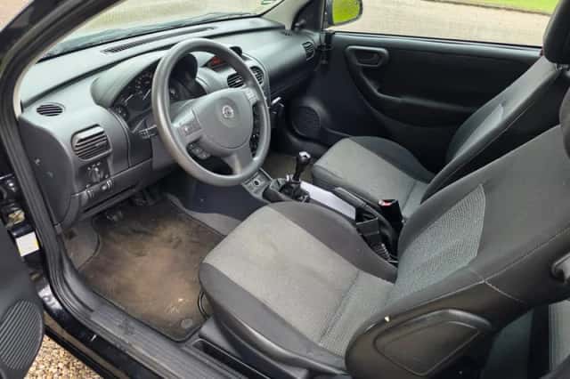 Opel Corsa (2004) thumbnail 2