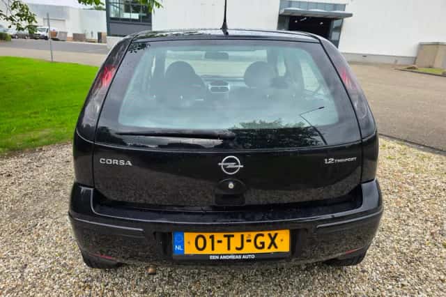 Opel Corsa (2006) thumbnail 4