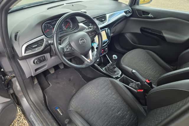 Opel Corsa (2015) thumbnail 2