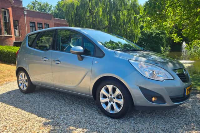 Opel Meriva (2011) thumbnail 1