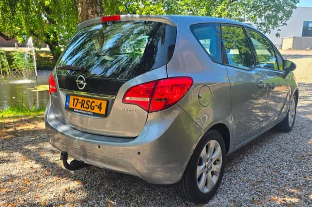 Opel Meriva (2011) thumbnail 5