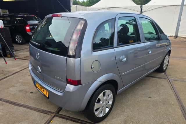 Opel Meriva (2009) thumbnail 3