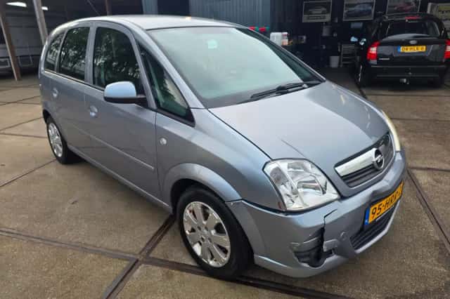 Opel Meriva (2009) thumbnail 6