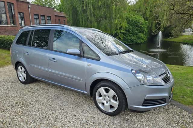Opel Zafira (2006) thumbnail 1
