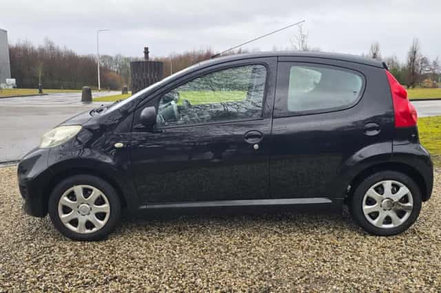 Peugeot 107 (2011) thumbnail 4