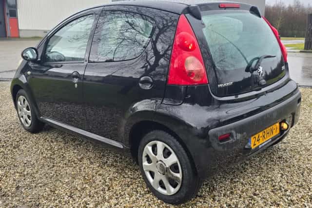 Peugeot 107 (2011) thumbnail 5