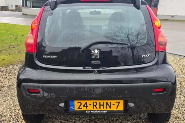 Peugeot 107 (2011) thumbnail 6
