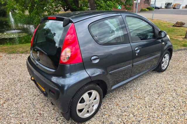 Peugeot 107 (2006) thumbnail 3