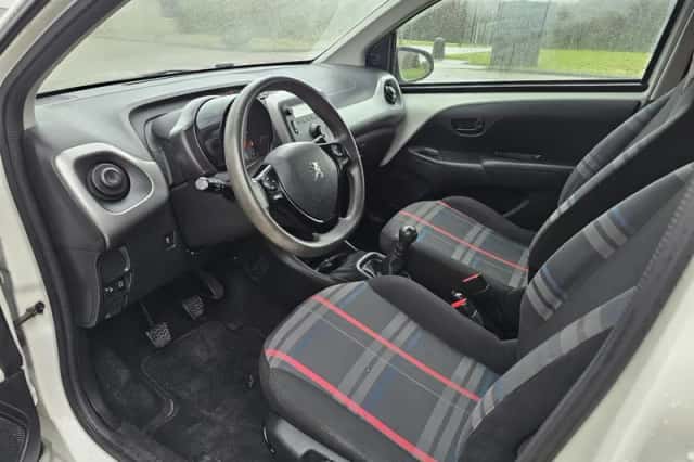 Peugeot 108 (2015) thumbnail 2