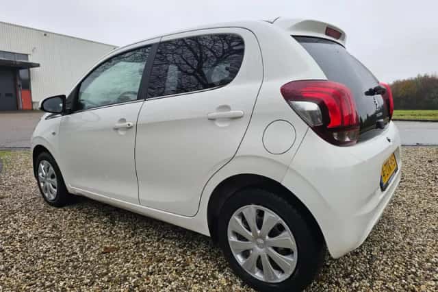 Peugeot 108 (2015) thumbnail 3