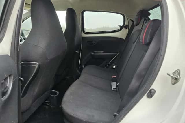Peugeot 108 (2015) thumbnail 4