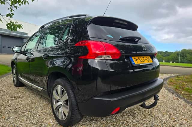 Peugeot 2008 (2013) thumbnail 3