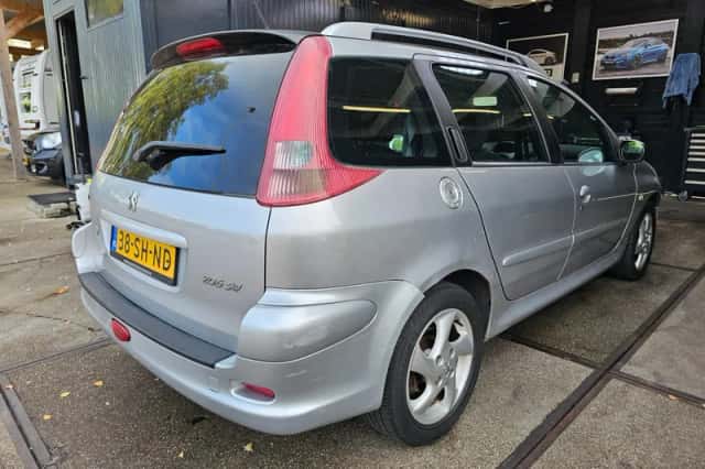 Peugeot 206 (2006) thumbnail 3