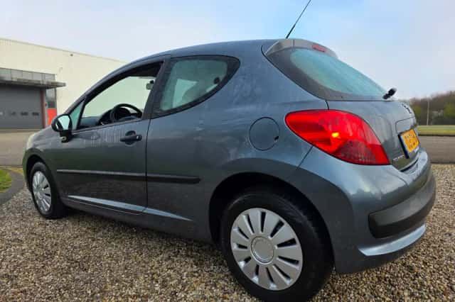 Peugeot 207 (2008) thumbnail 3