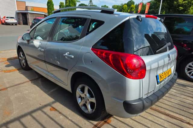 Peugeot 207 (2010) thumbnail 3
