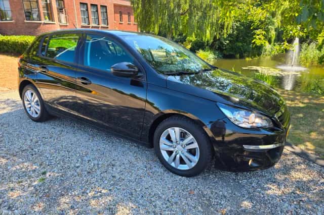 Peugeot 308 (2014) thumbnail 1