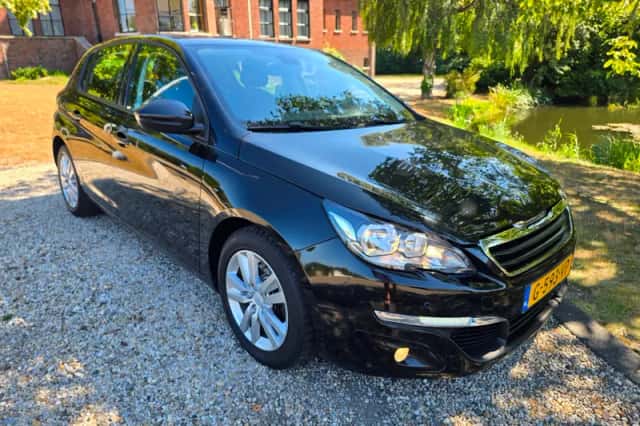 Peugeot 308 (2014) thumbnail 4