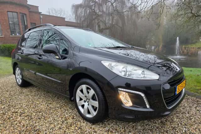 Peugeot 308 (2012) thumbnail 1