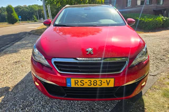 Peugeot 308 (2018) thumbnail 3