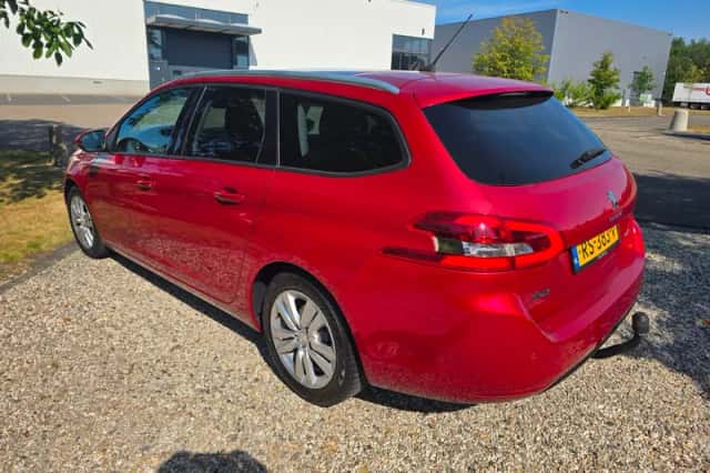 Peugeot 308 (2018) thumbnail 6