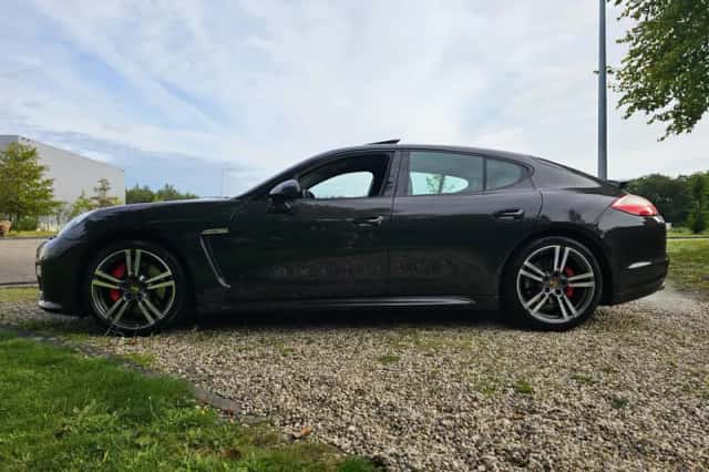 Porsche Panamera (2011) thumbnail 5
