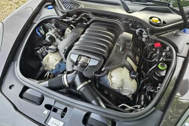 Porsche Panamera (2011) thumbnail 6