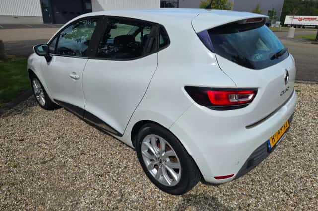 Renault Clio (2017) thumbnail 6