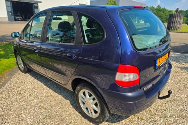 Renault Scénic (2002) thumbnail 6
