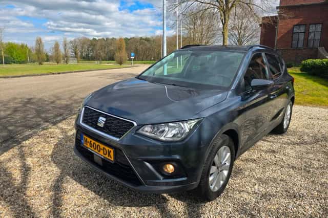 SEAT Arona (2020) thumbnail 3