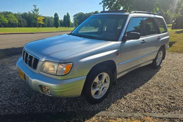 Subaru Forester (2002) thumbnail 4