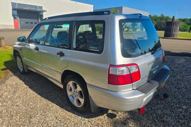 Subaru Forester (2002) thumbnail 6